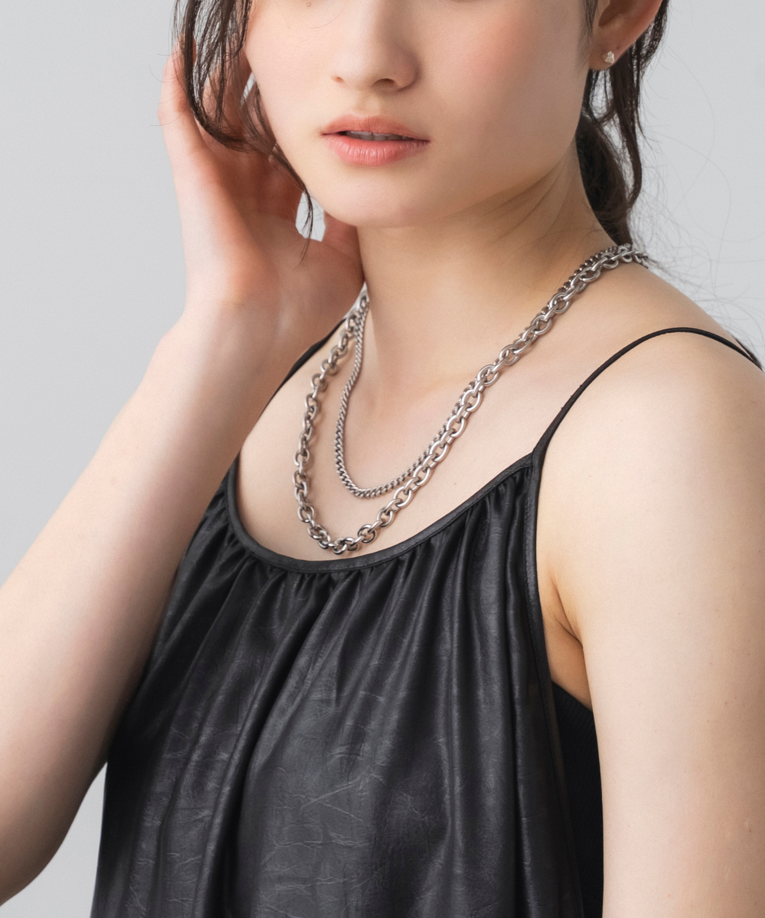 レイヤードチェーンネックレス