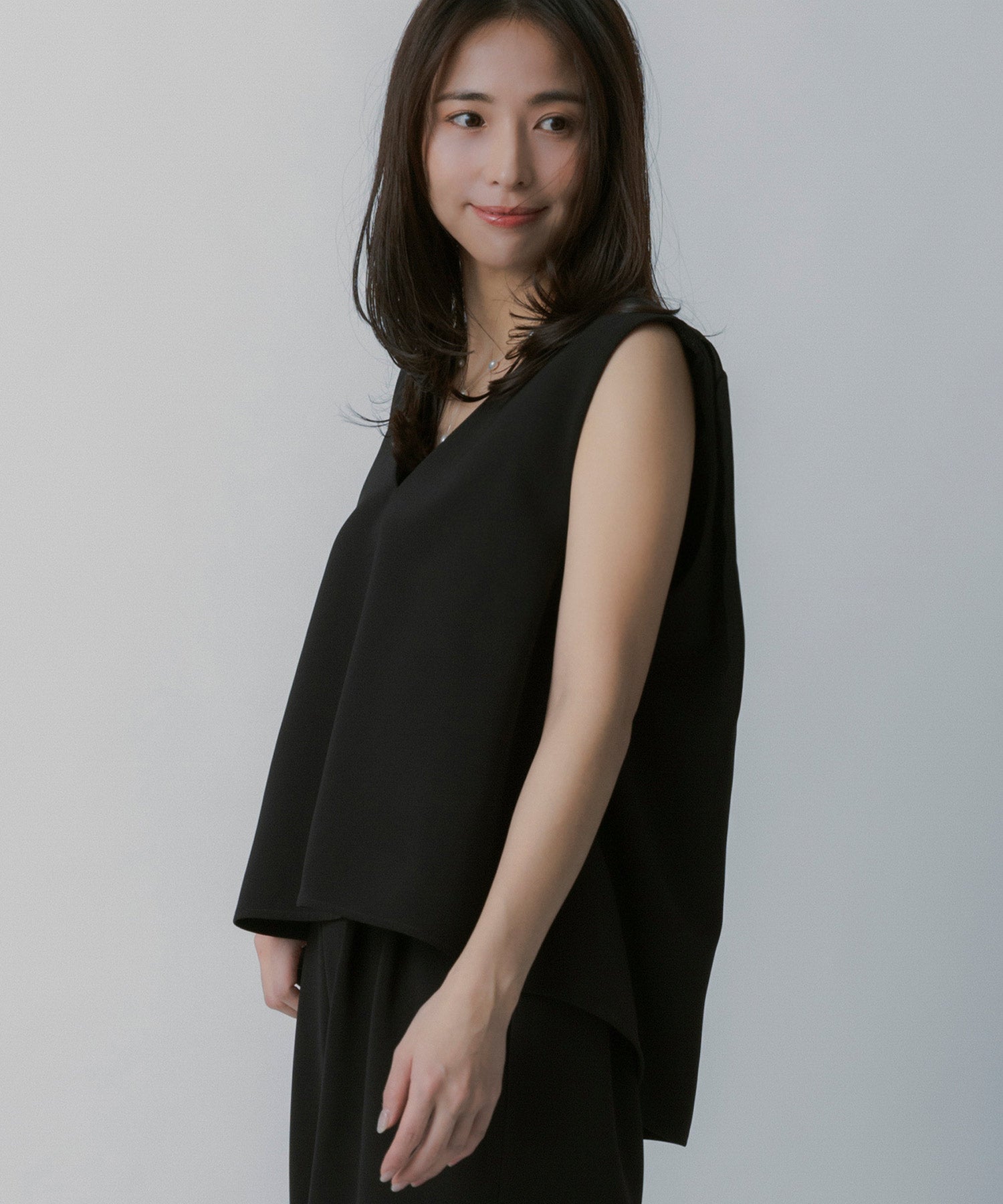 イージーレイヤードVネックジレ【セレモニー/オケージョン】