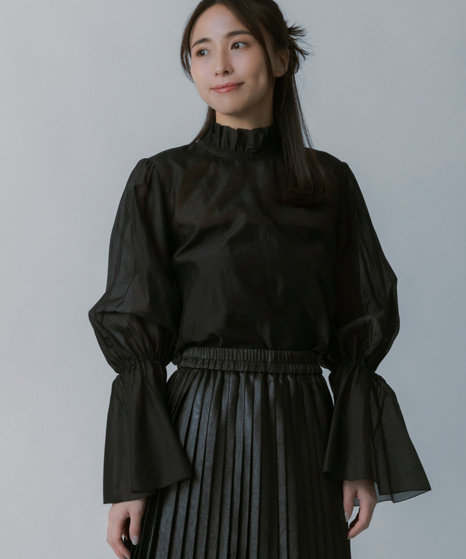 フレアスリーブ スタンドネックシアーブラウス【セレモニー/オケージョン】