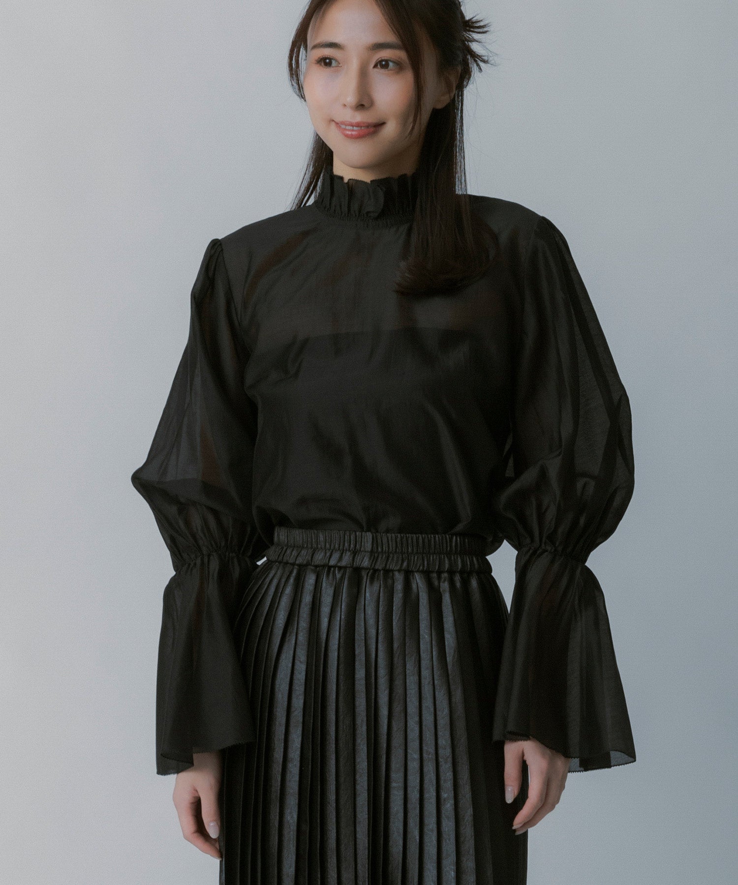 フレアスリーブ スタンドネックシアーブラウス【セレモニー/オケージョン】