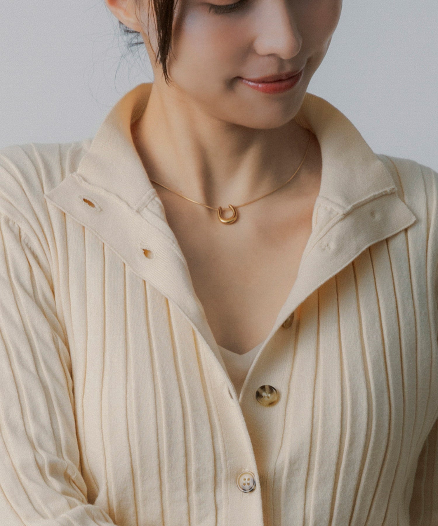 ホースシューネックレス