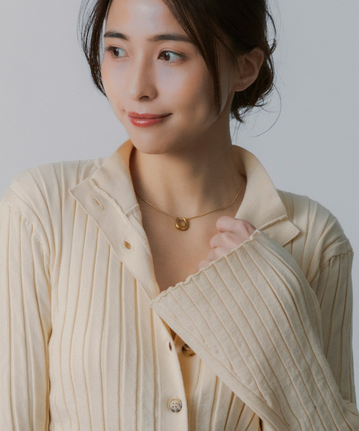 ホースシューネックレス