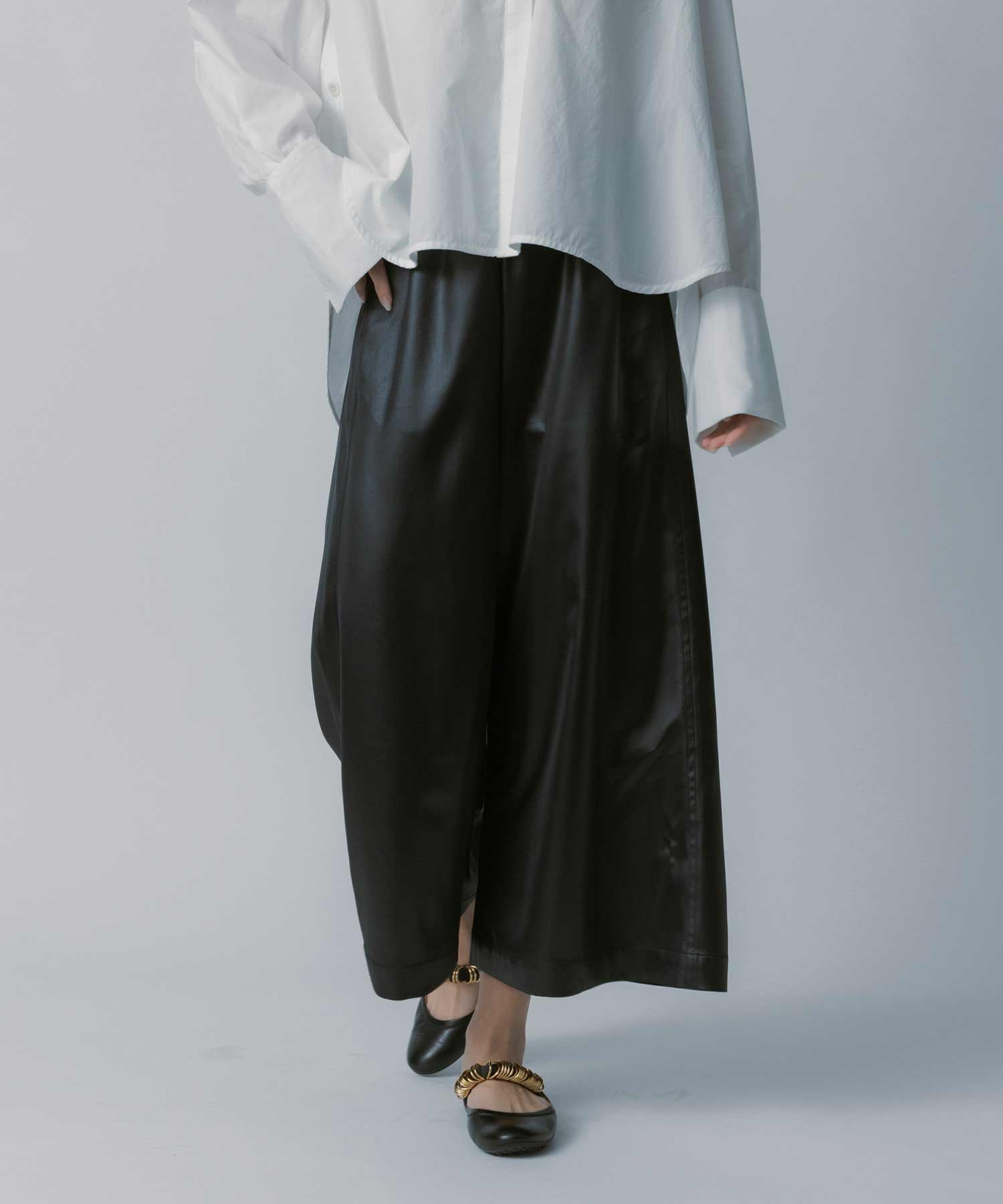 【2月中旬お届け】レザーライク チンツイージーパンツ