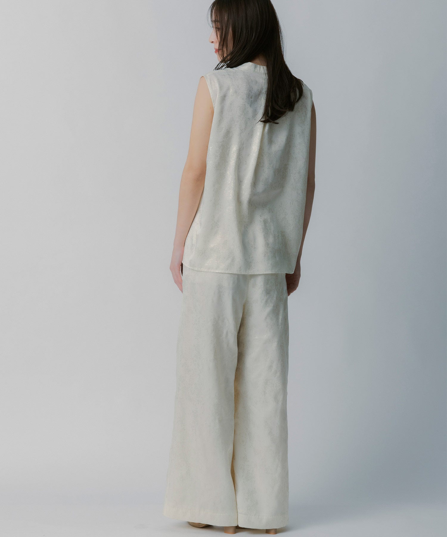 箔プリントタックパンツ