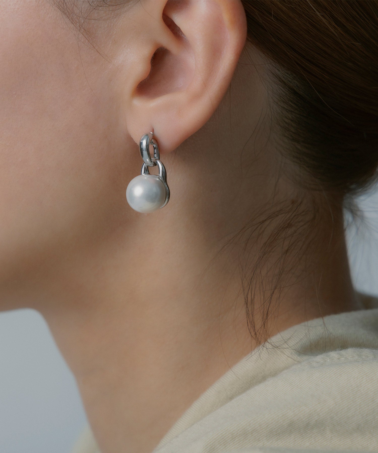 【2月下旬お届け】ツイストピアス