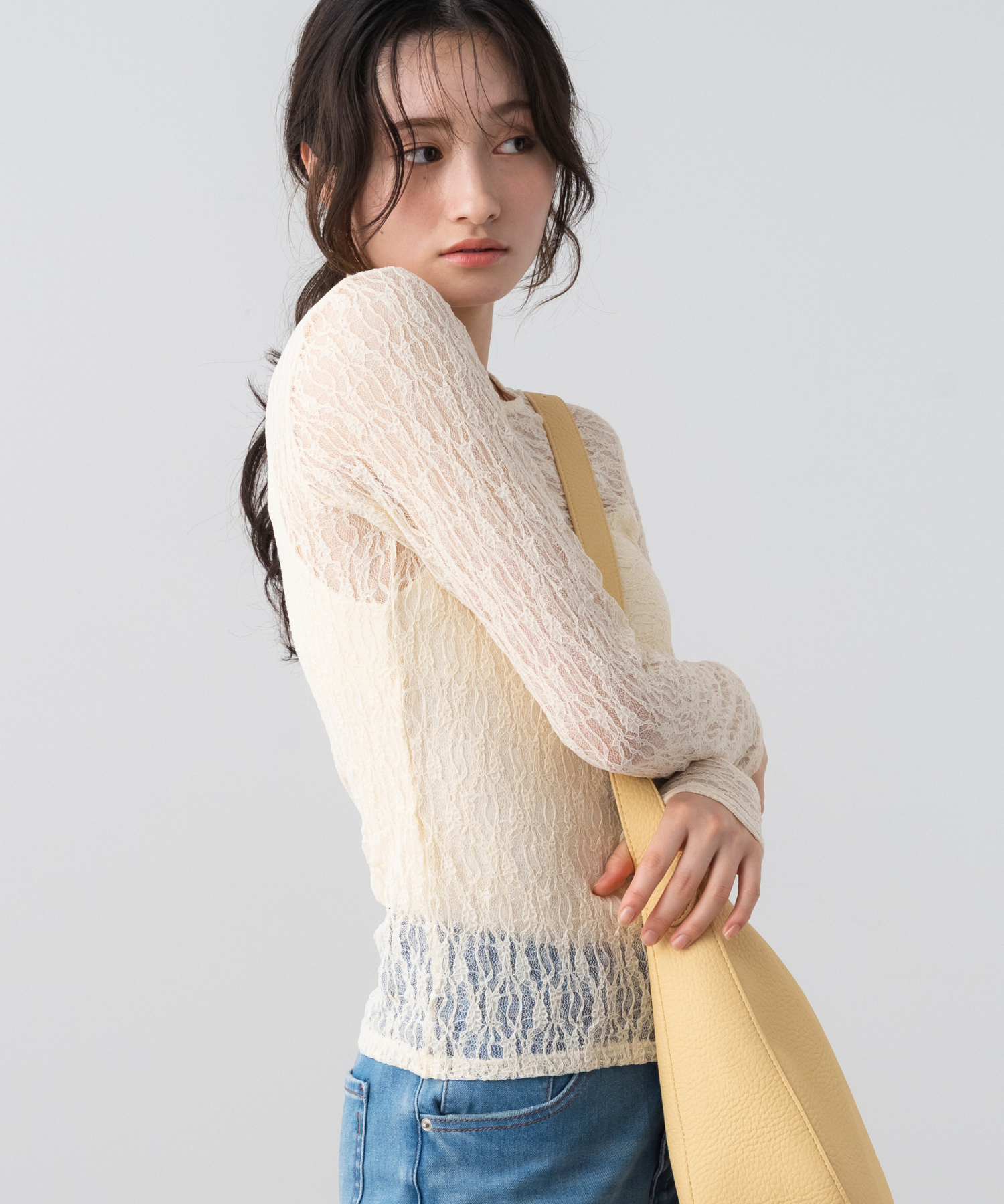 ストレッチシアーレース長袖トップス