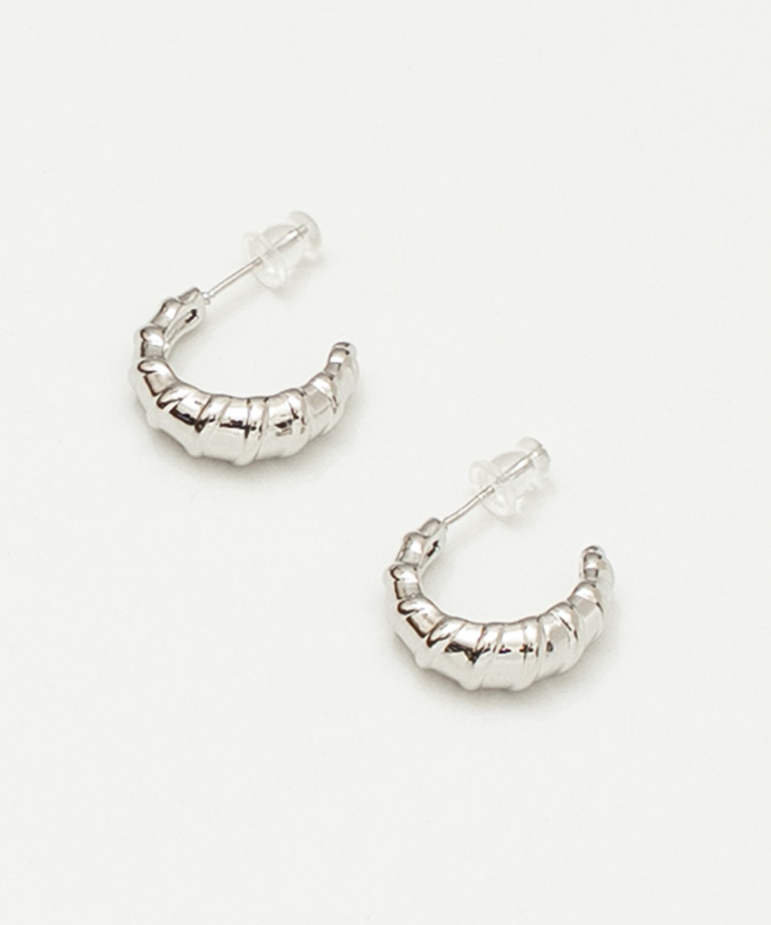 ボールドリッジフープピアス