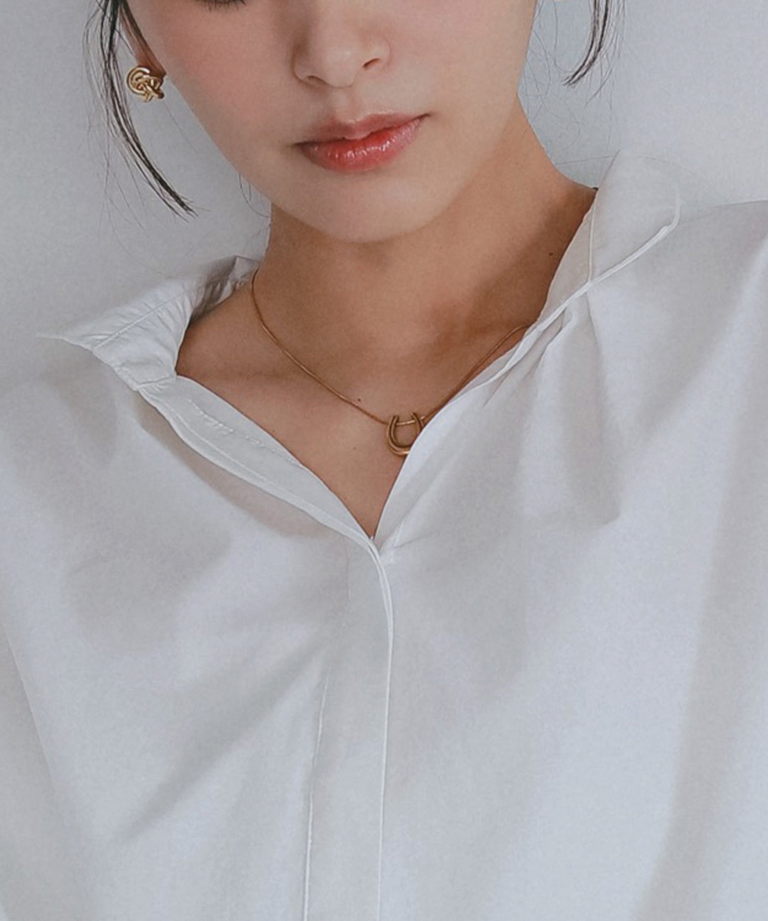 ホースシューネックレス