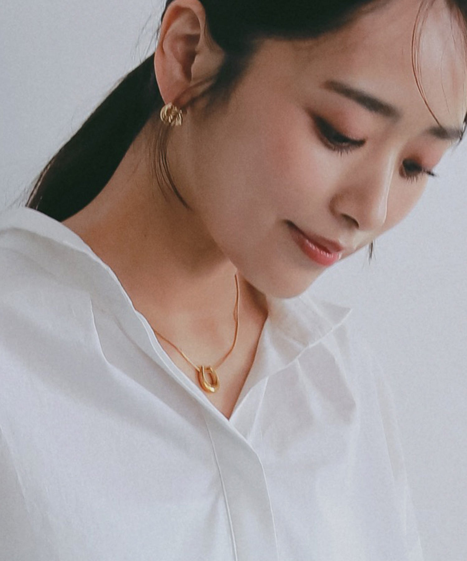 ホースシューネックレス