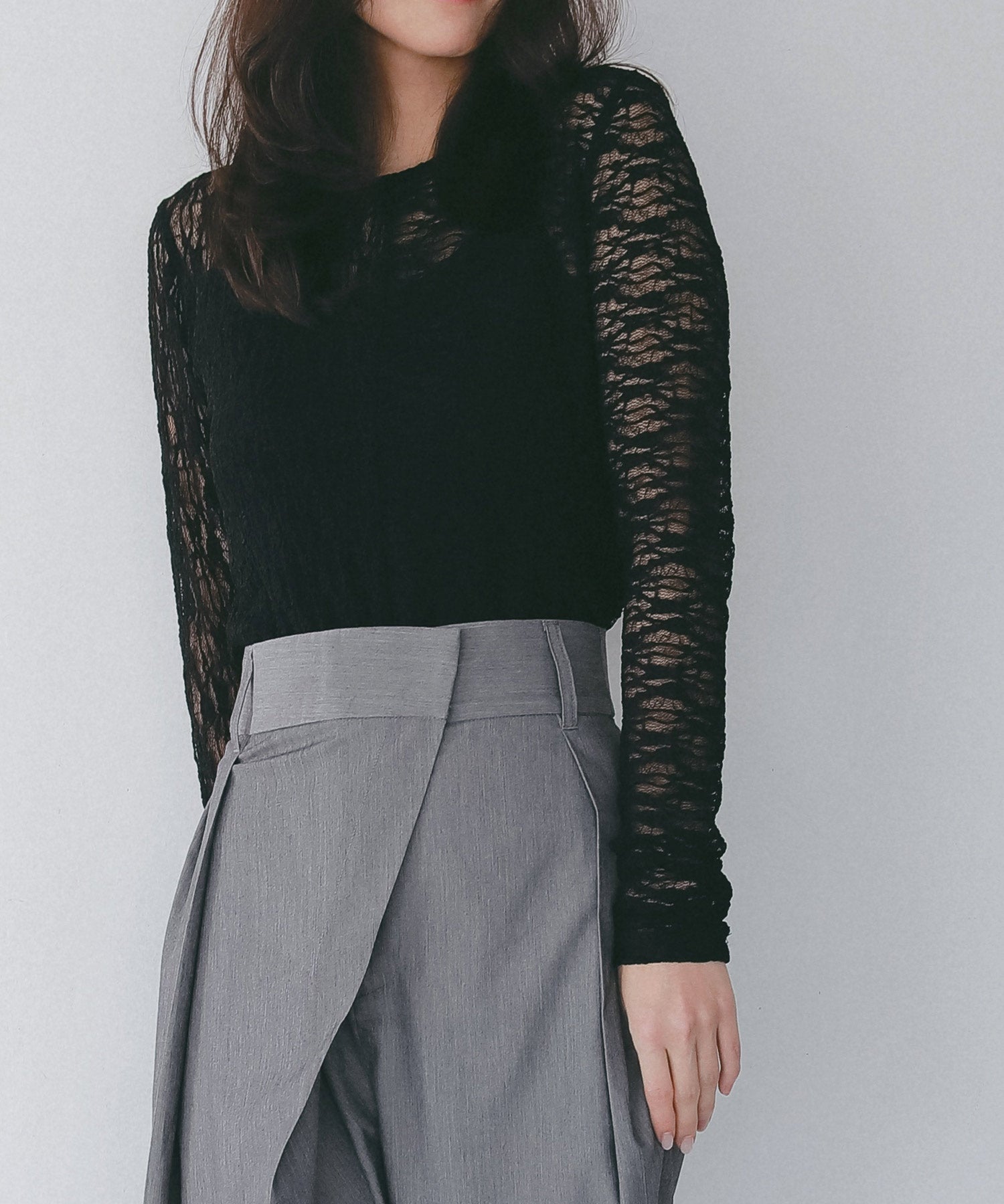 ストレッチシアーレース長袖トップス