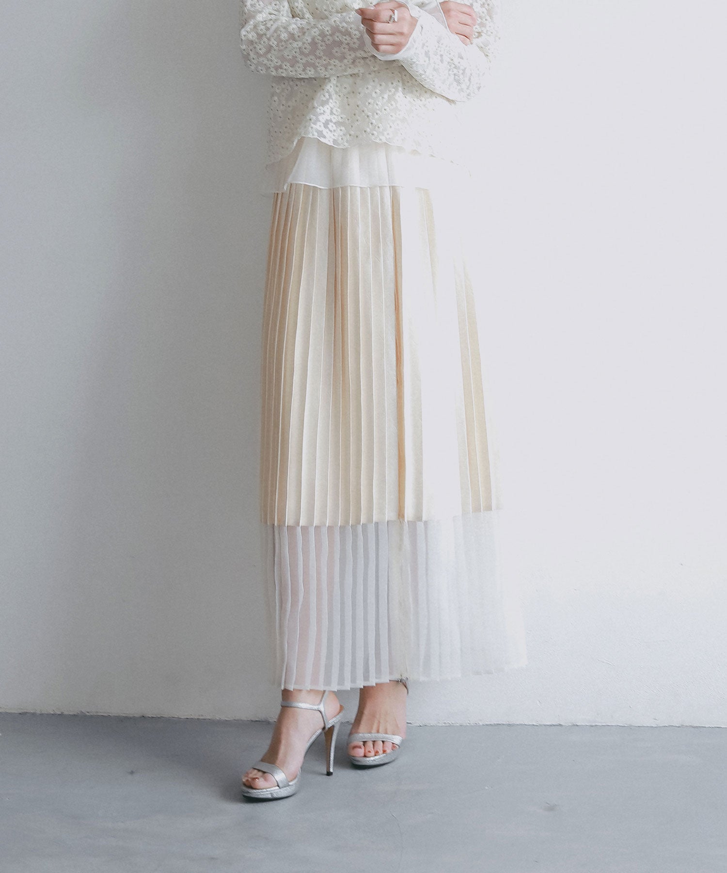 シアーヘム チンツプリーツスカート