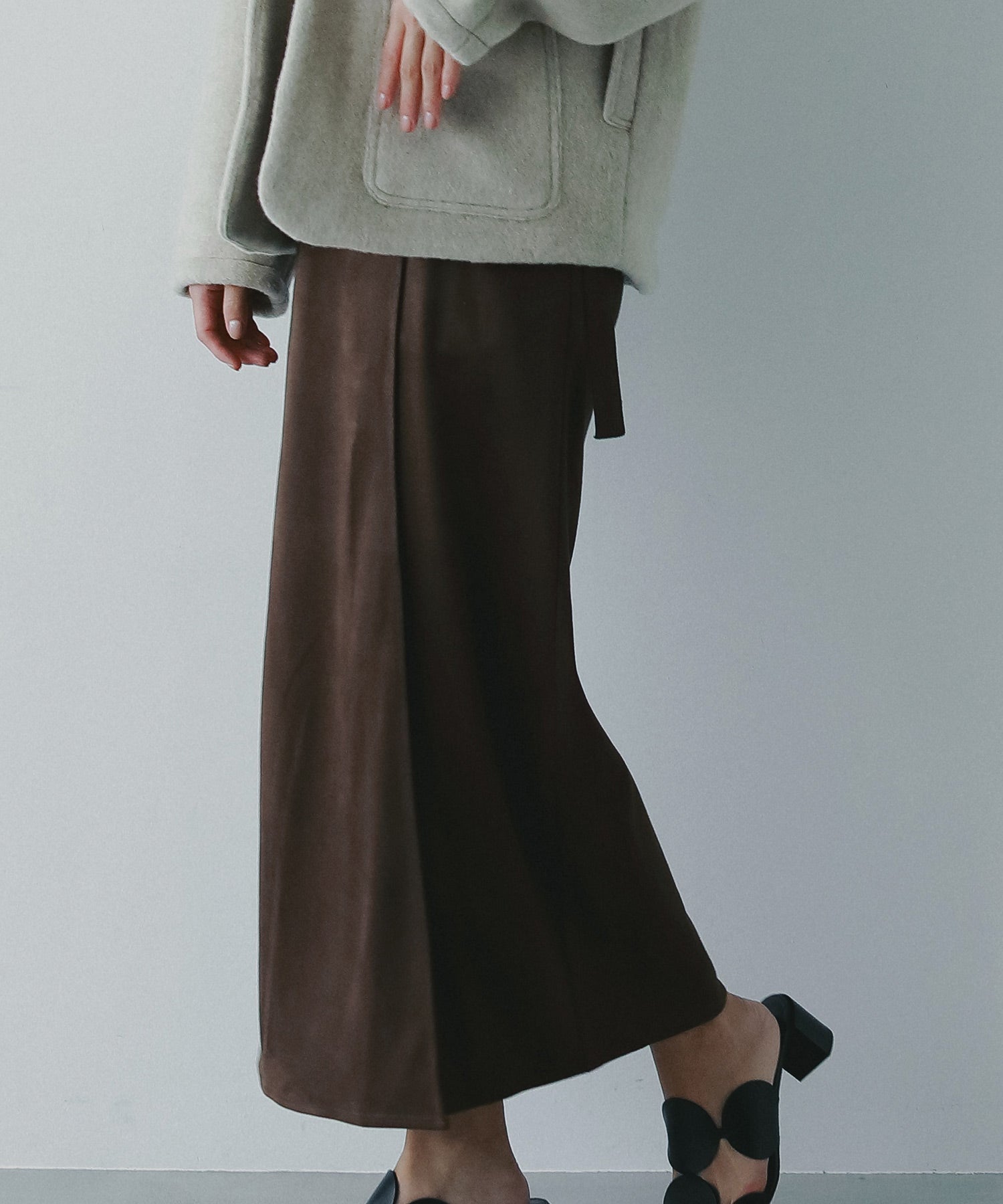 スエードラップタイトスカート