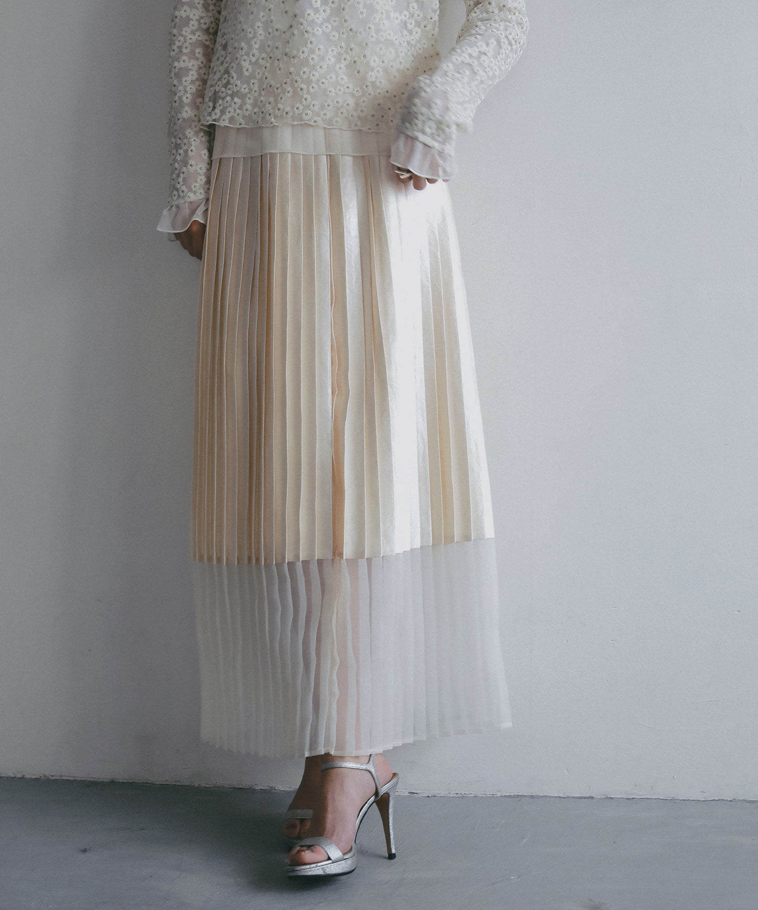 シアーヘム チンツプリーツスカート