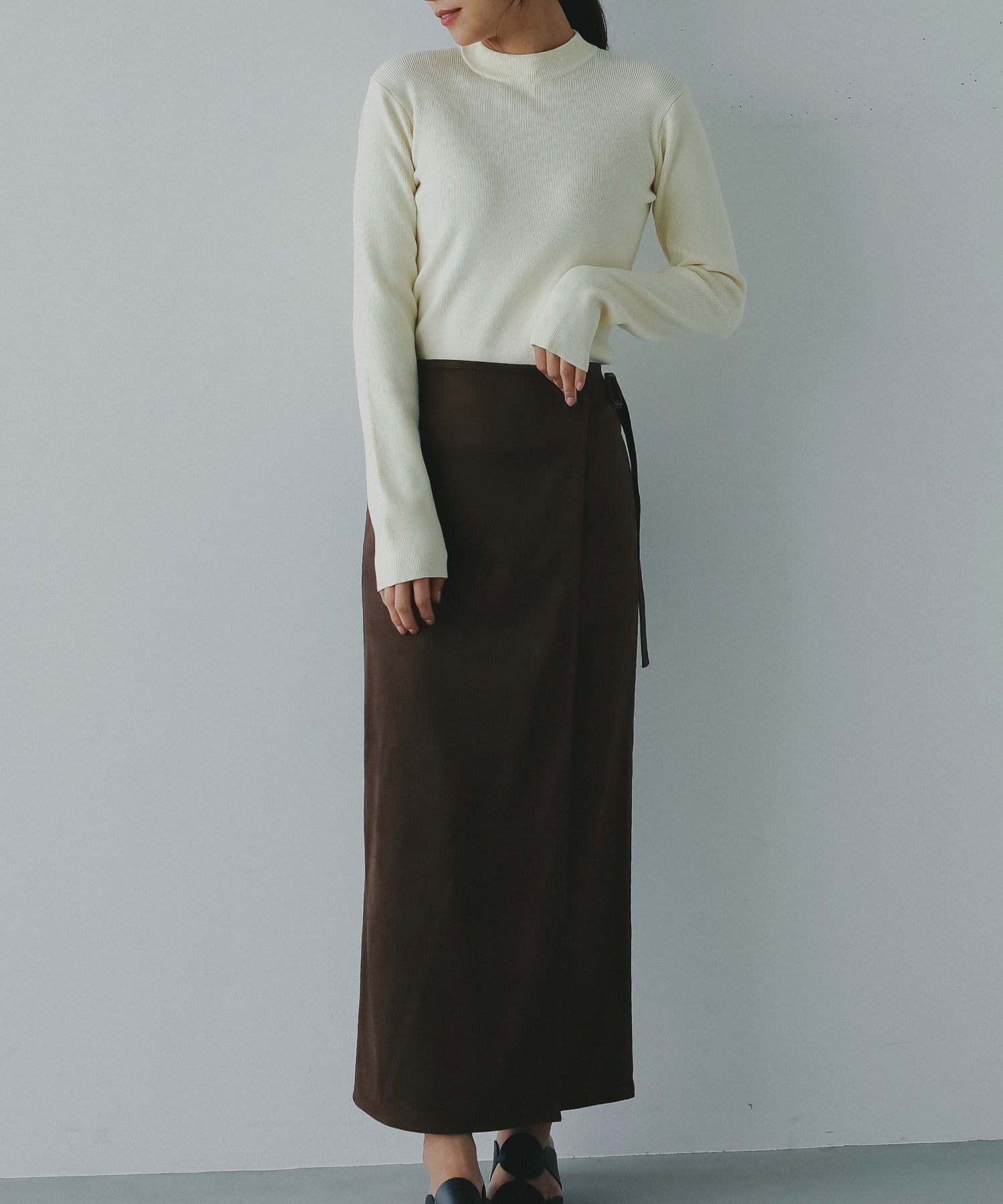 スエードラップタイトスカート