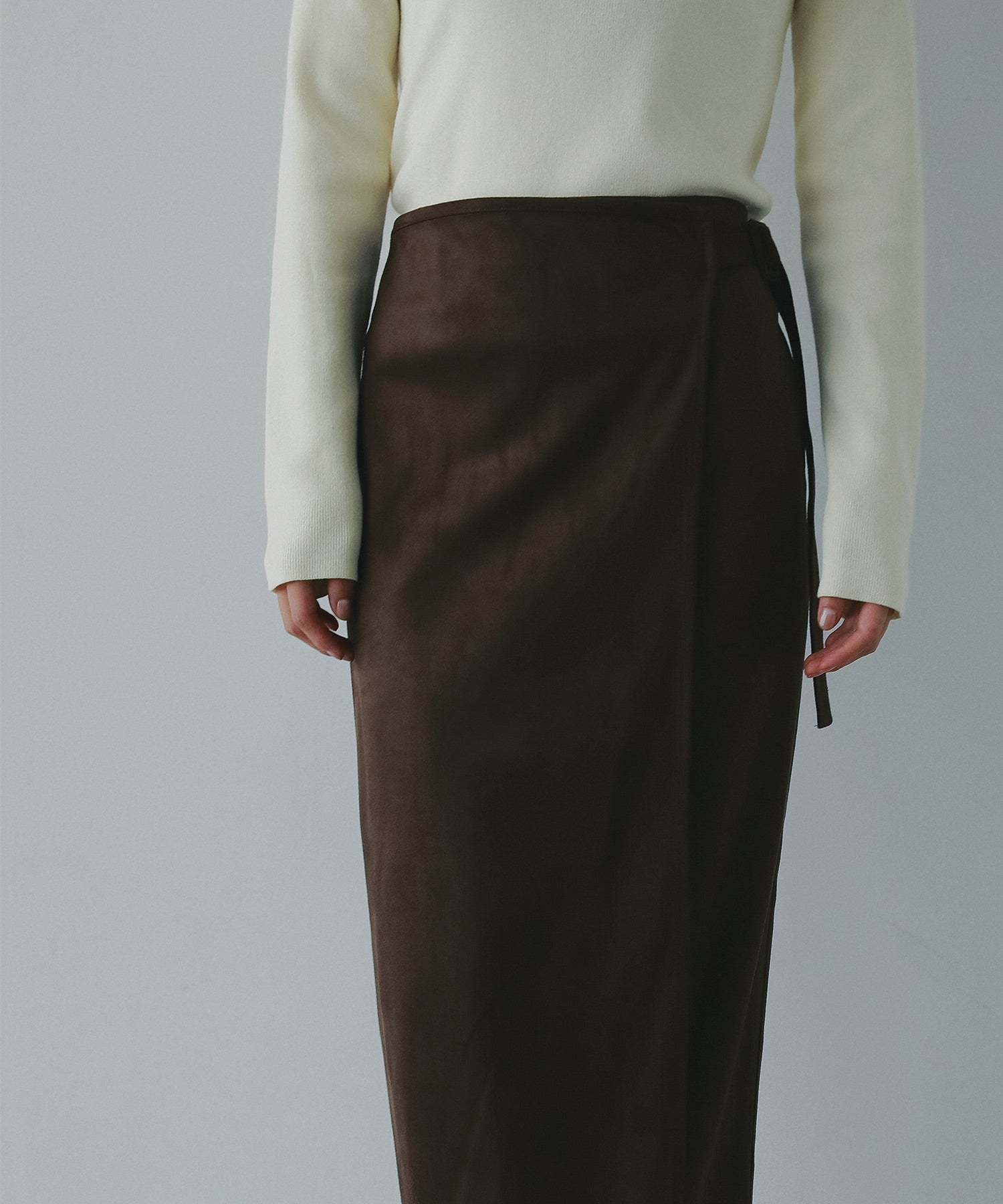 スエードラップタイトスカート