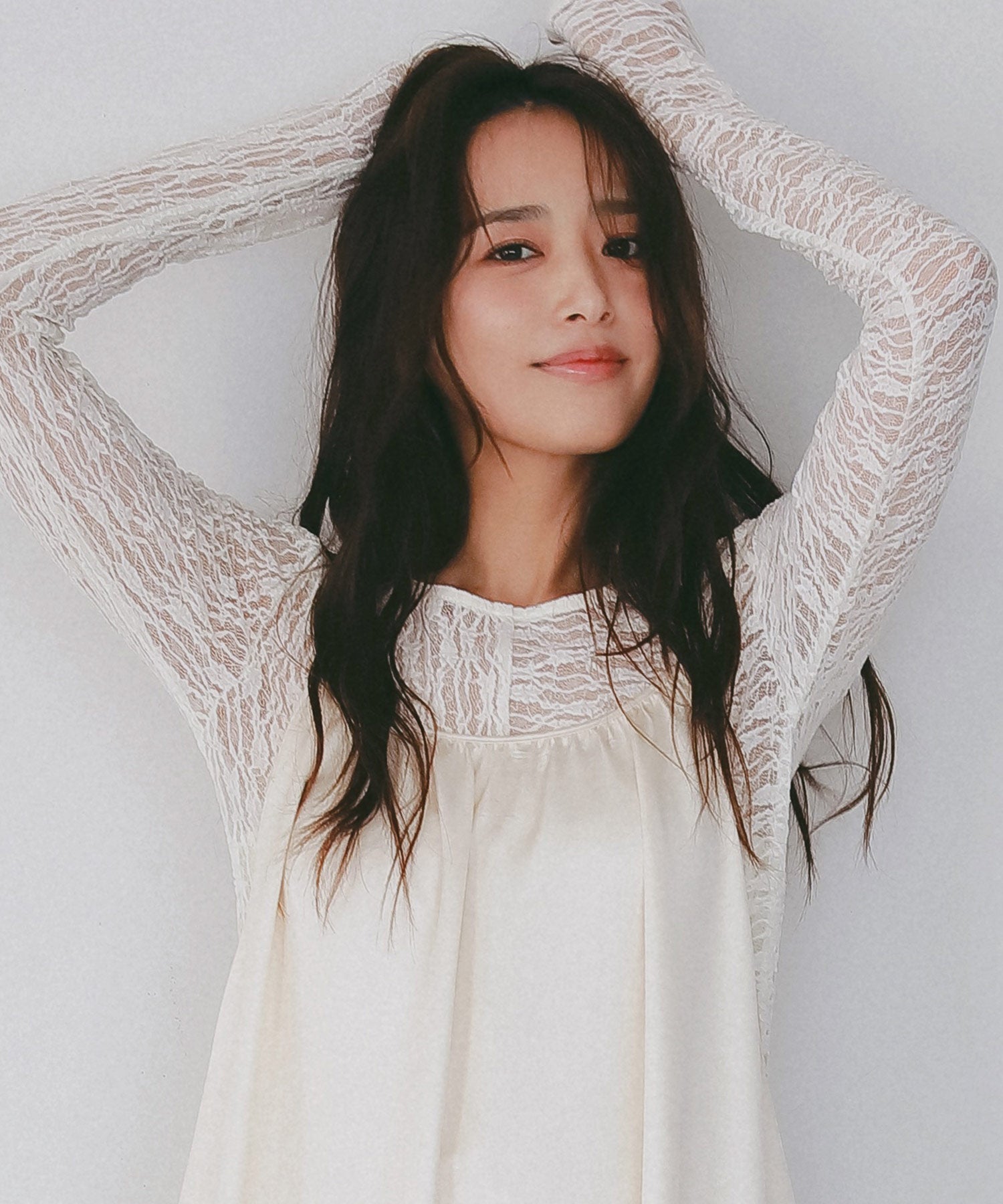 ストレッチシアーレース長袖トップス