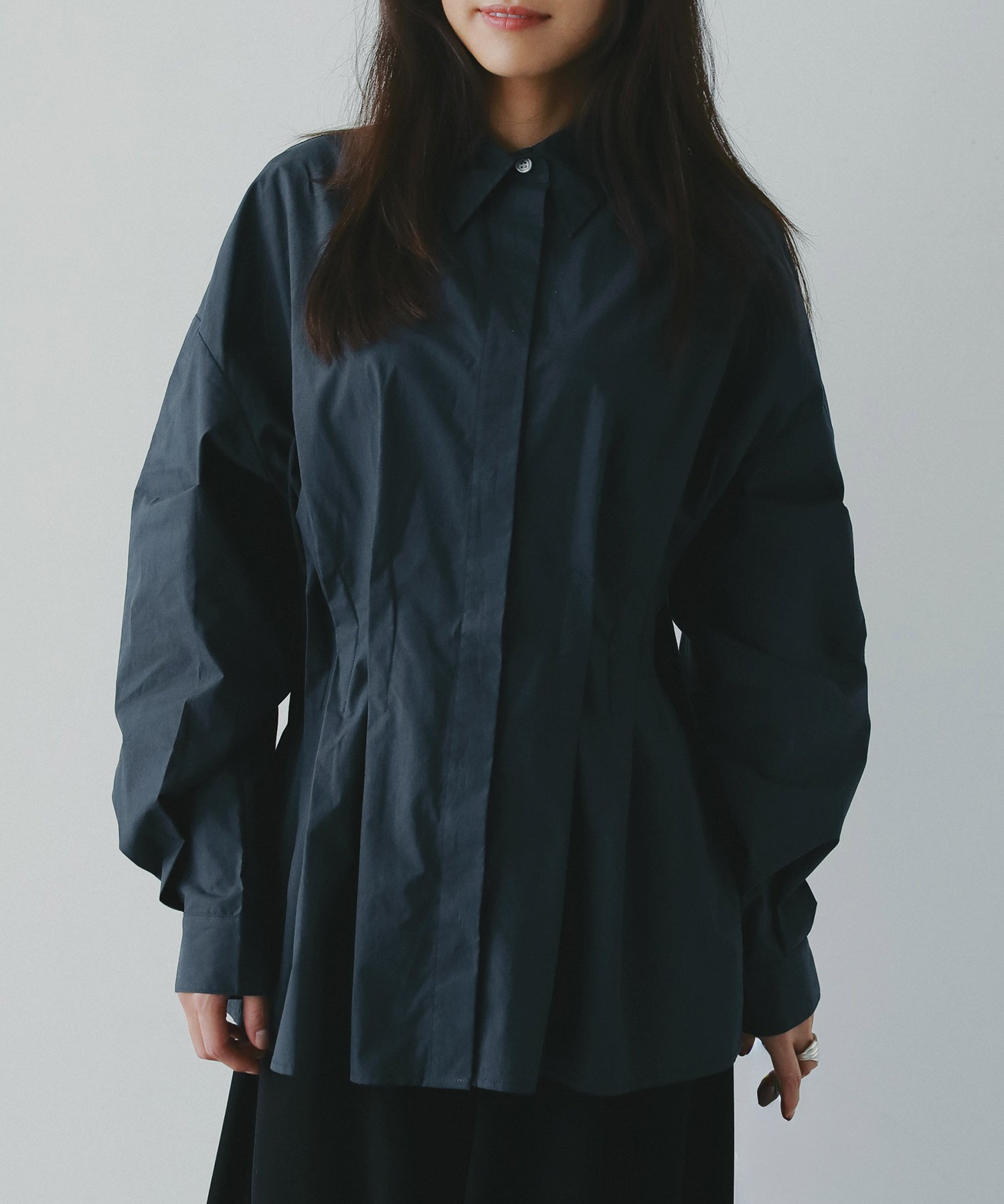 ウエストタックシャツ