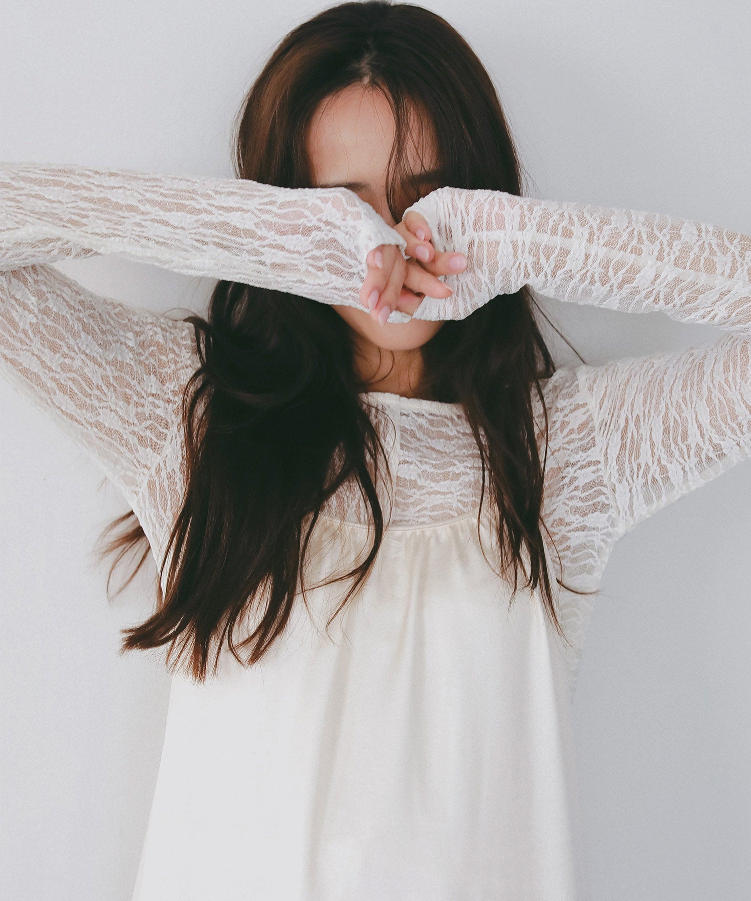 ストレッチシアーレース長袖トップス