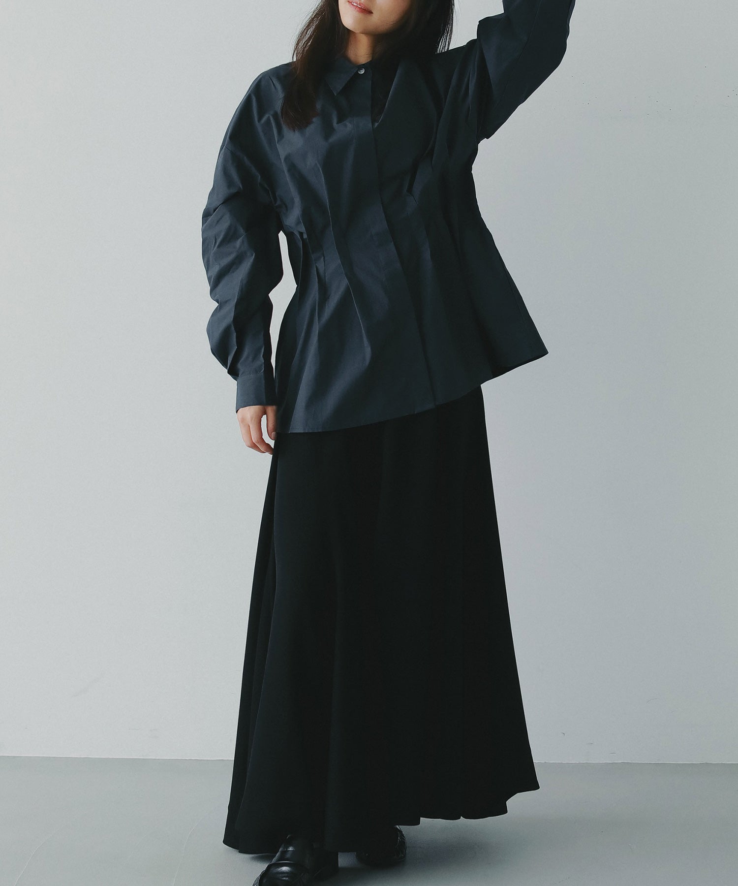 ウエストタックシャツ