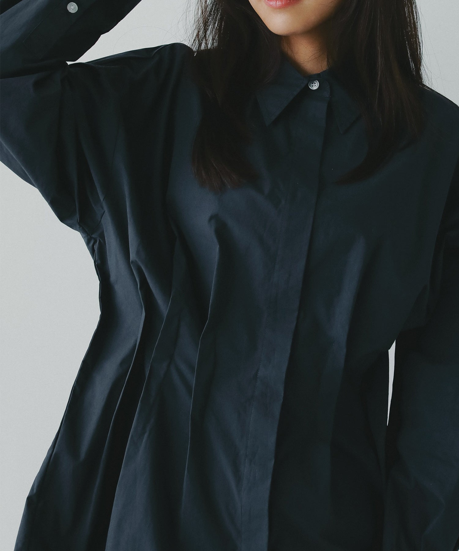 ウエストタックシャツ