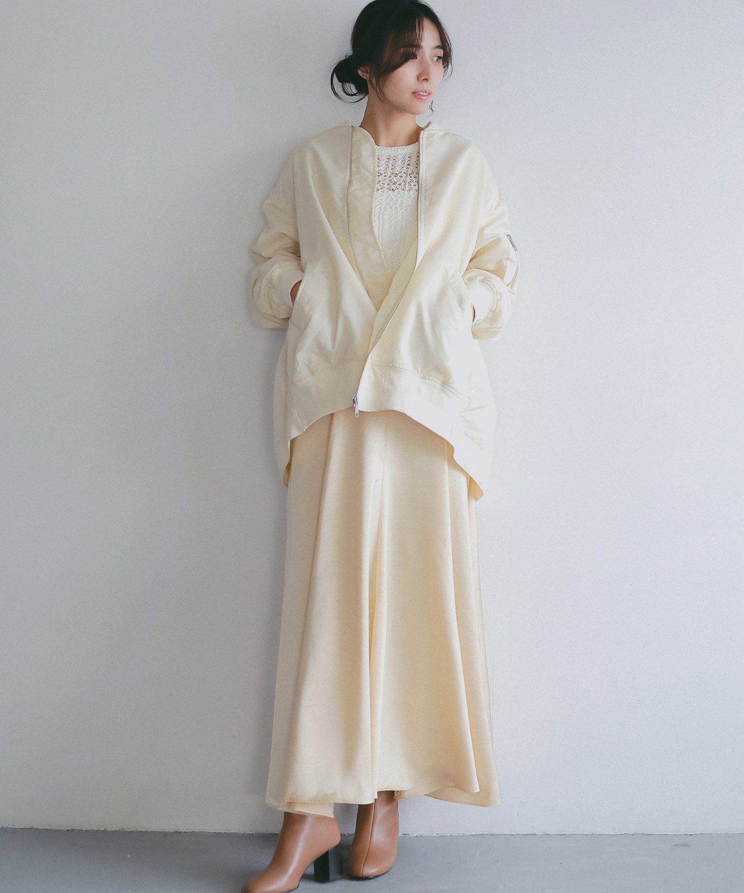 スムースサテンフレアスカート