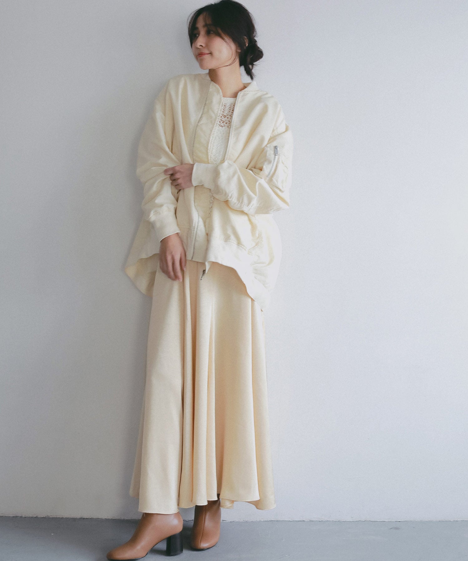 スムースサテンフレアスカート