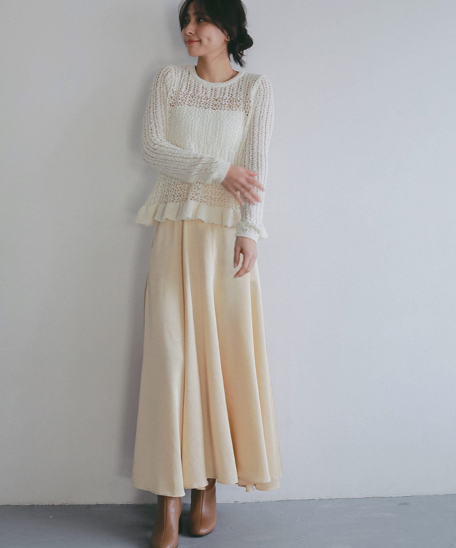 スムースサテンフレアスカート