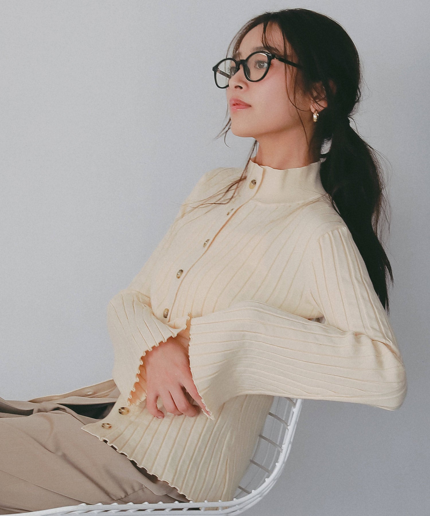 2月上旬お届け】モックネック リブニットカーディガン｜AJUGA