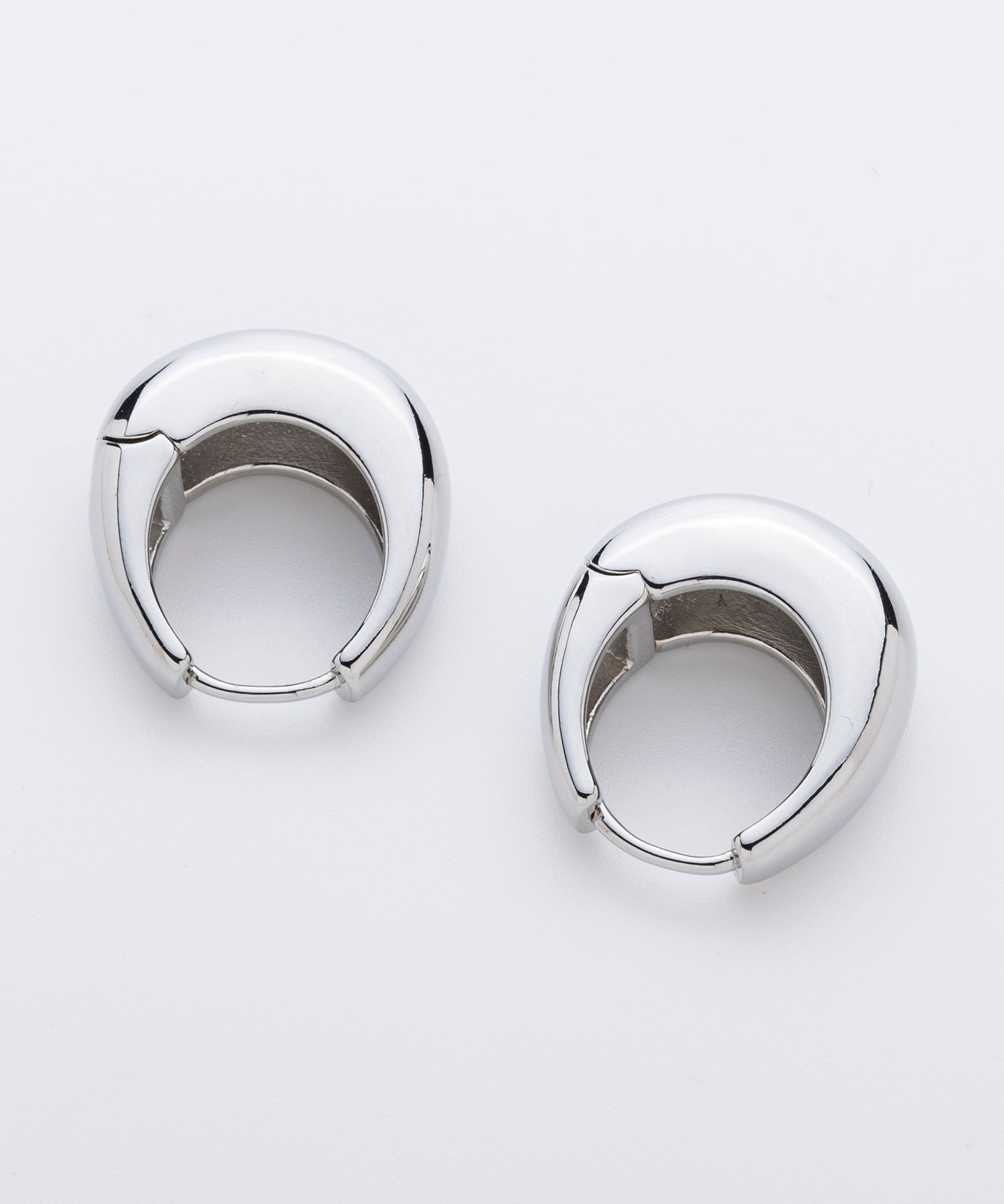 【9月下旬お届け予約商品】クレッシェンドフープピアス