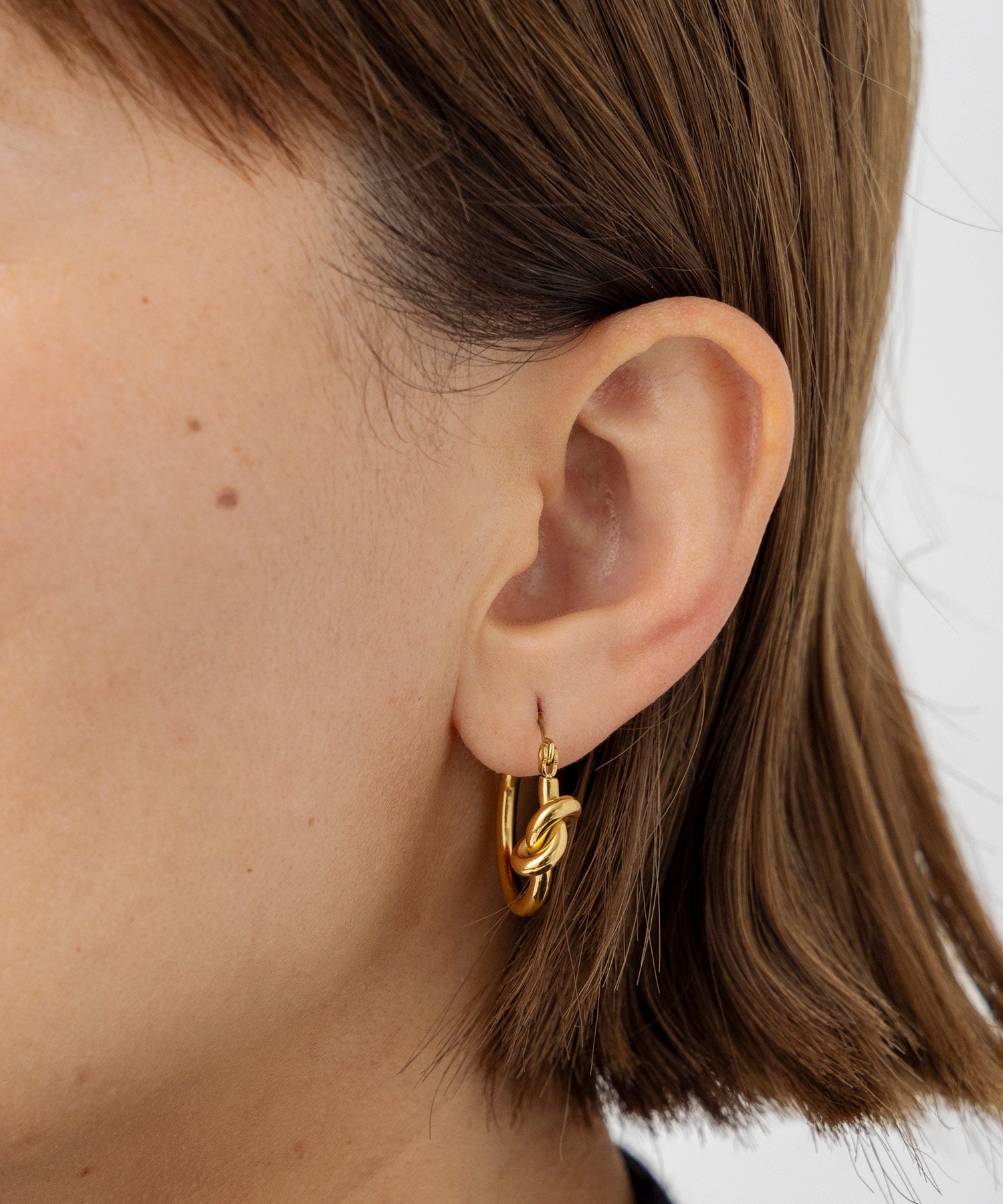 ノットアクセントフープピアス