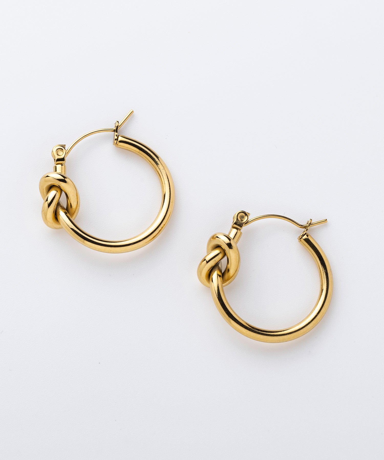 ノットアクセントフープピアス