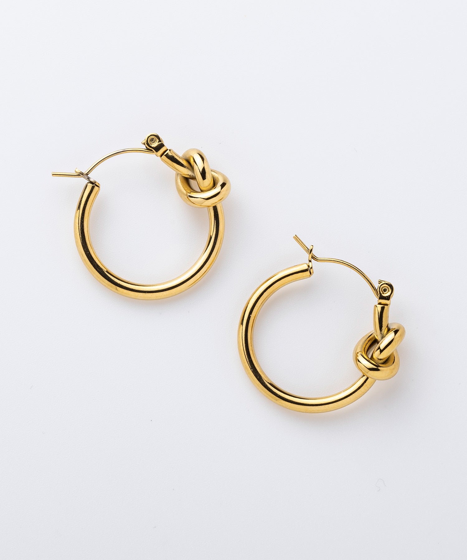 ノットアクセントフープピアス