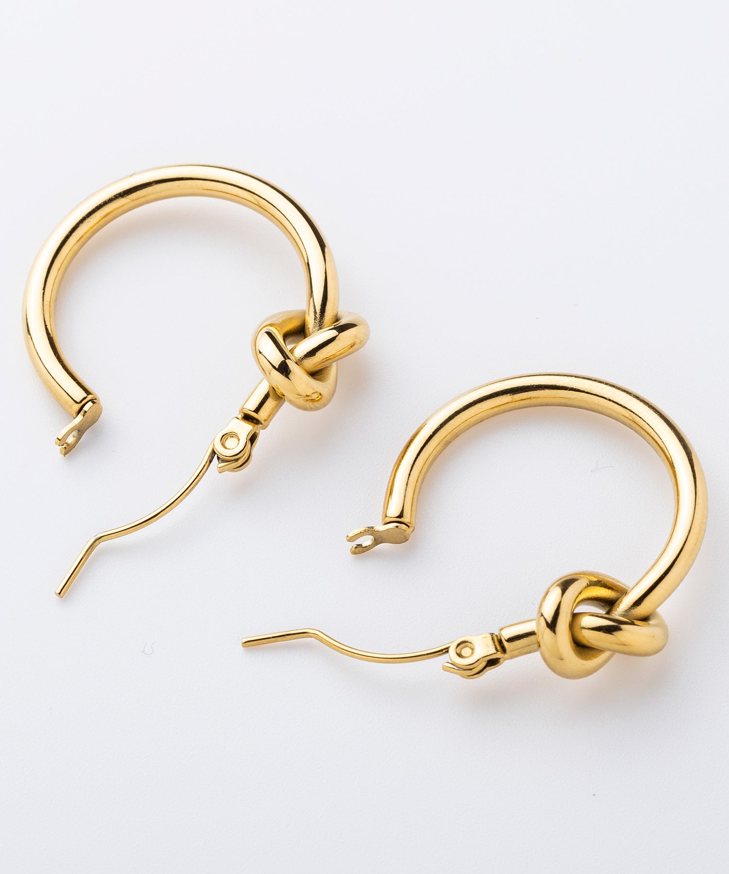 ノットアクセントフープピアス