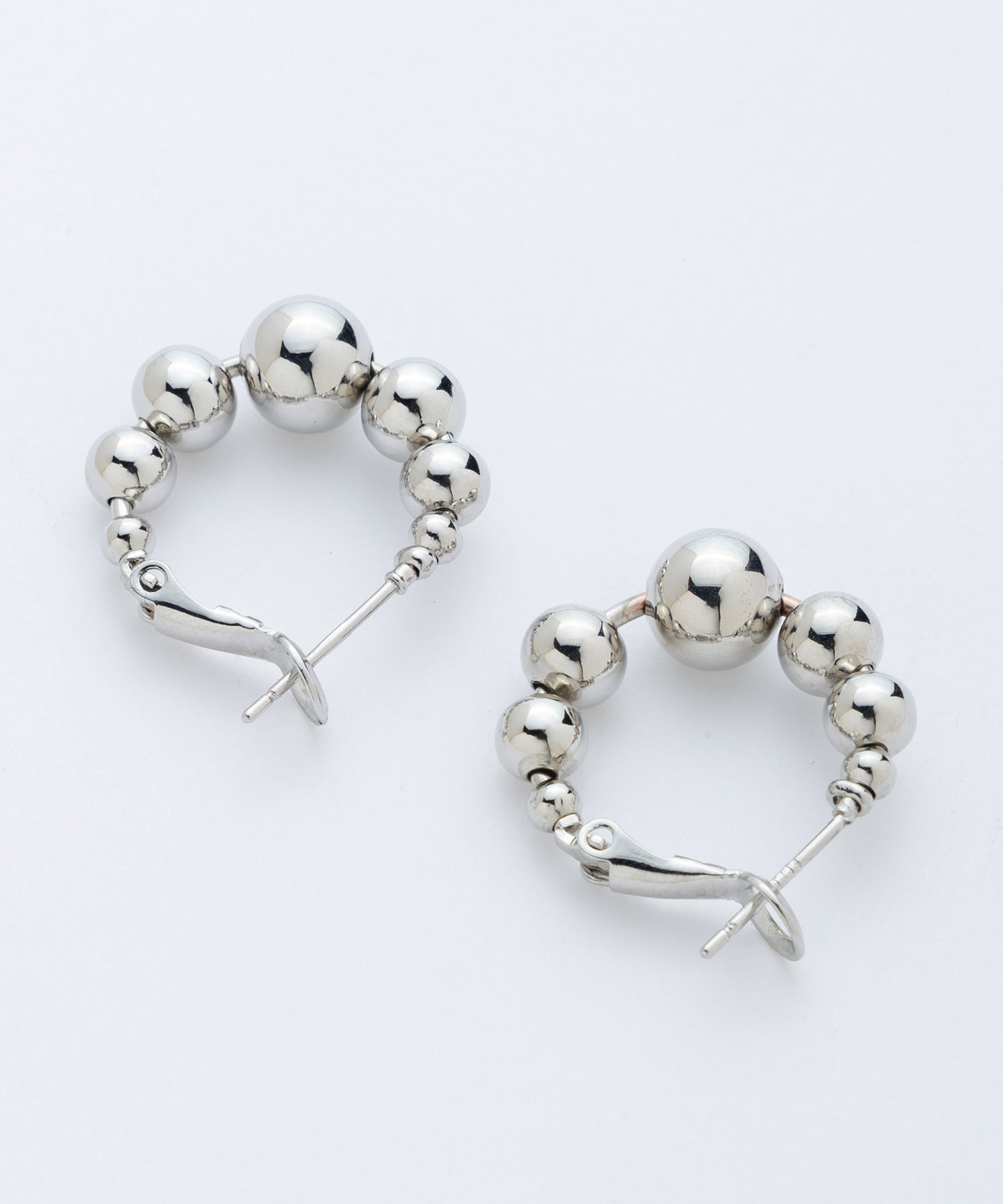 メタルボールフープピアス