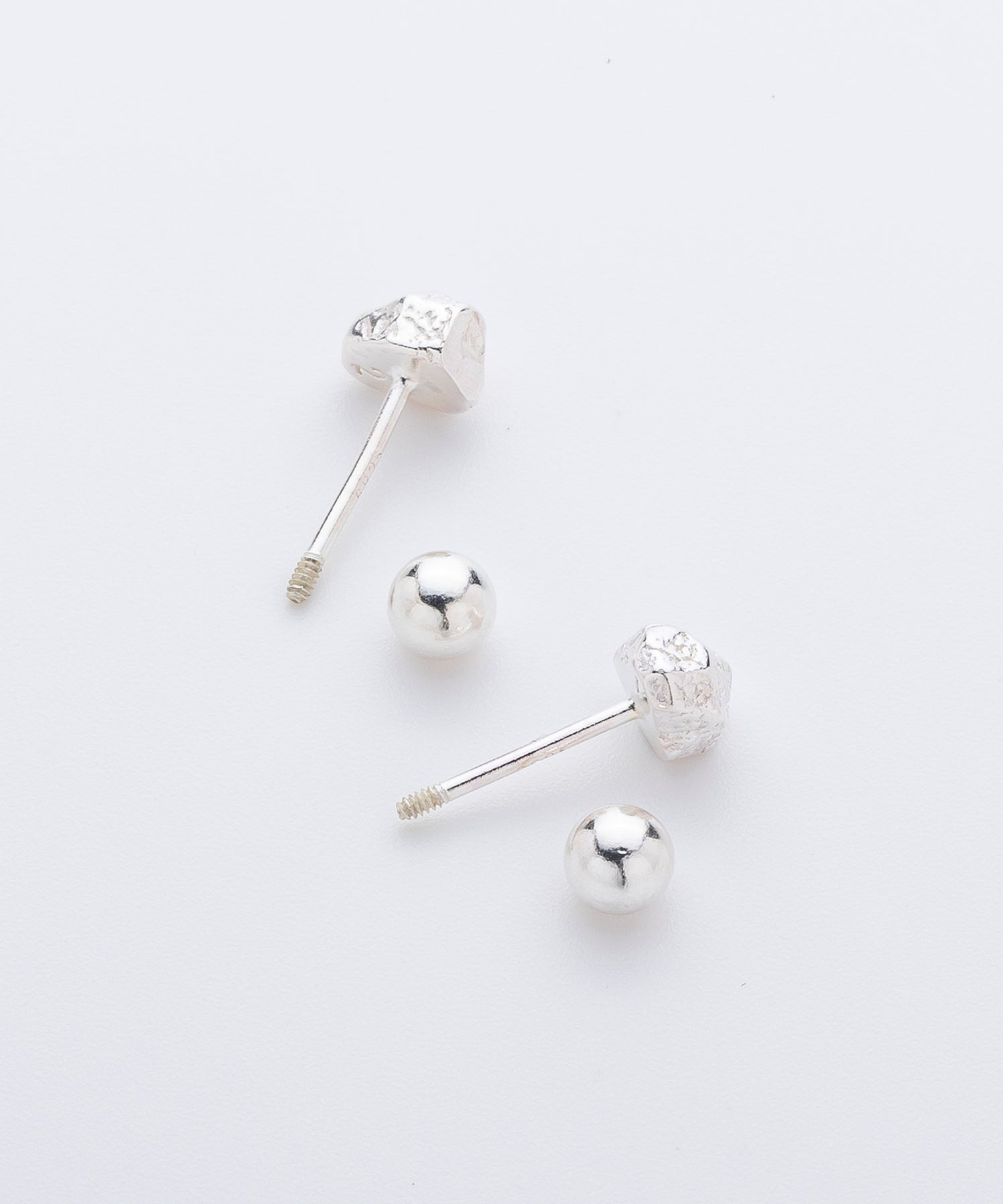 ミニマルスタッドシルバー925ピアス