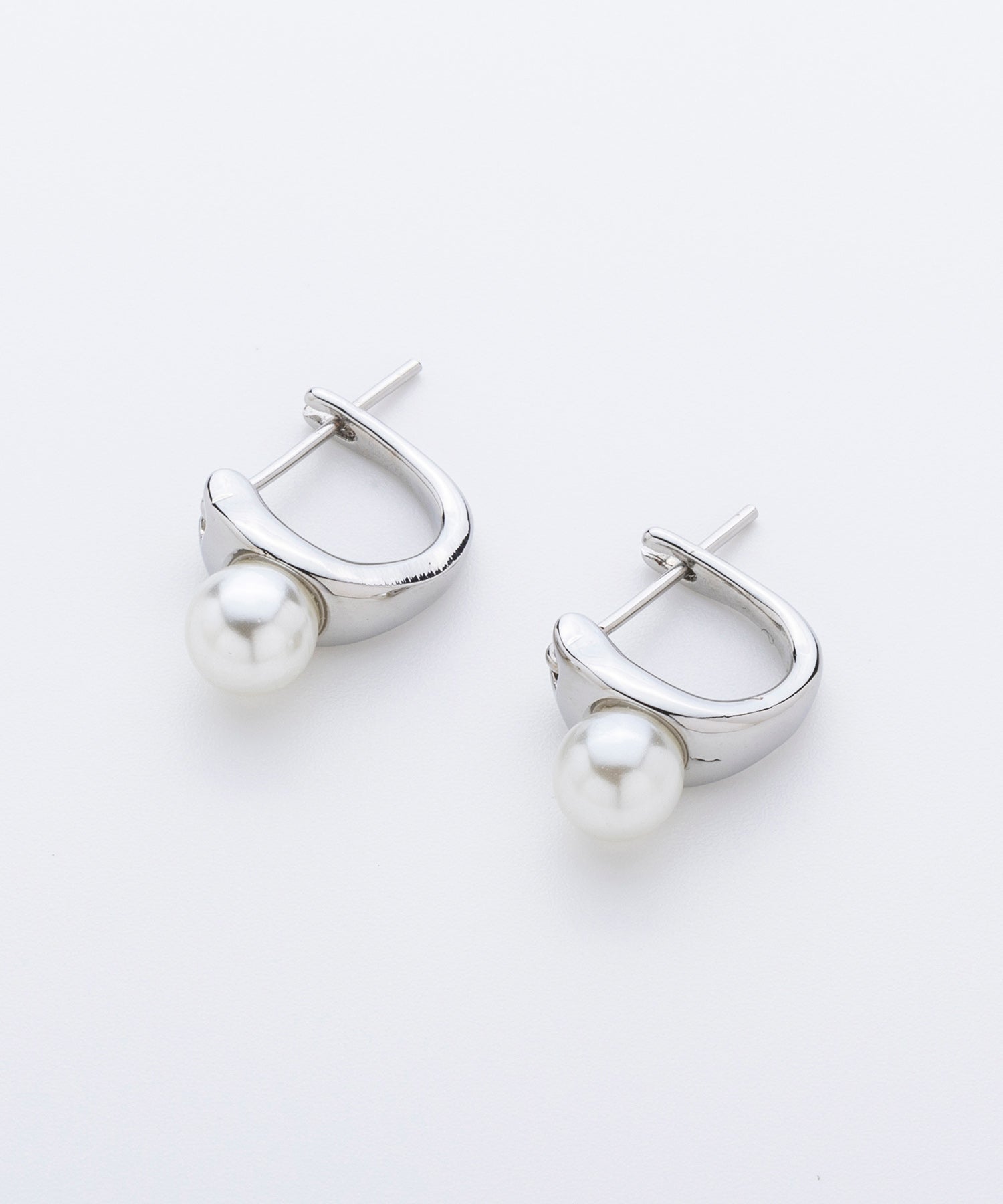【9月下旬お届け予約商品】パールアクセントフープピアス