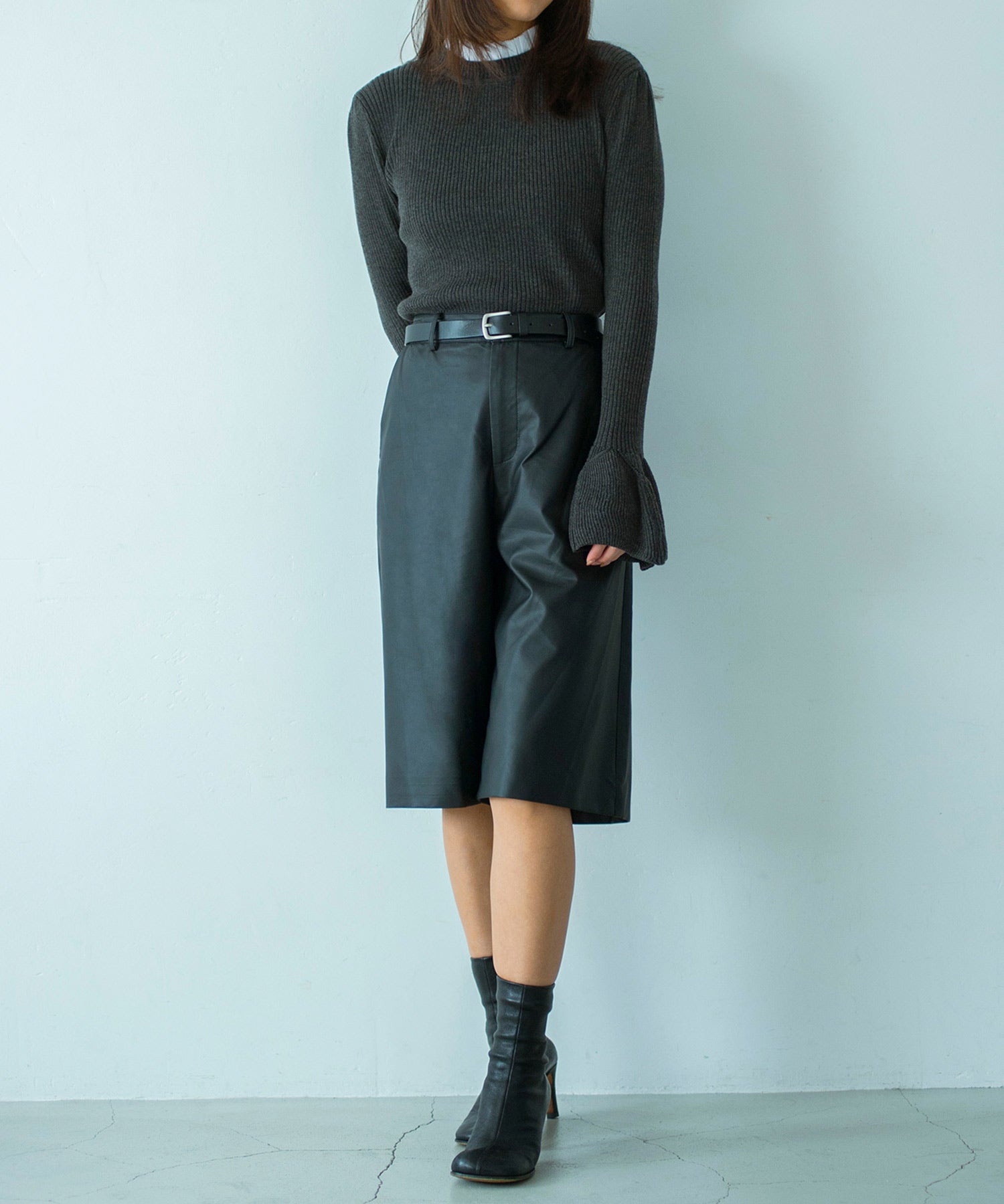 2WAYメロウハイネック衿付きニット