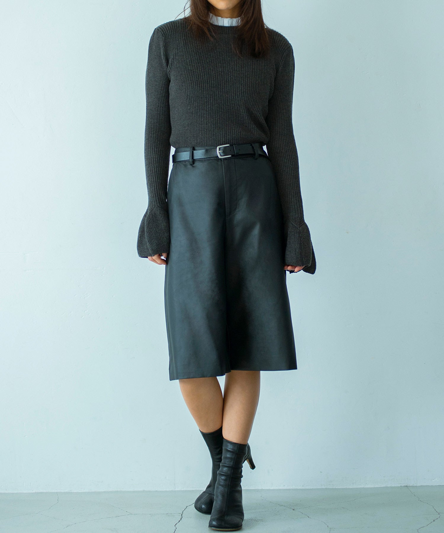 2WAYメロウハイネック衿付きニット