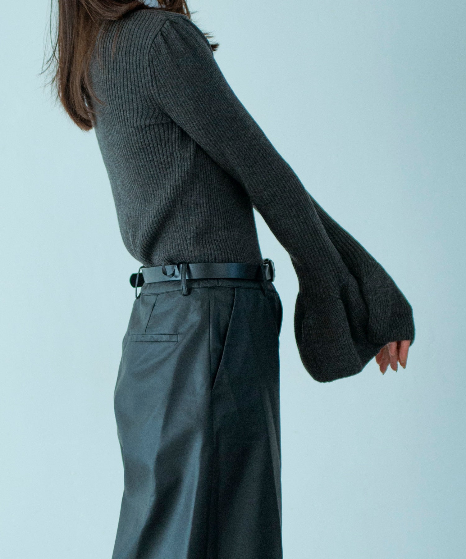 2WAYメロウハイネック衿付きニット