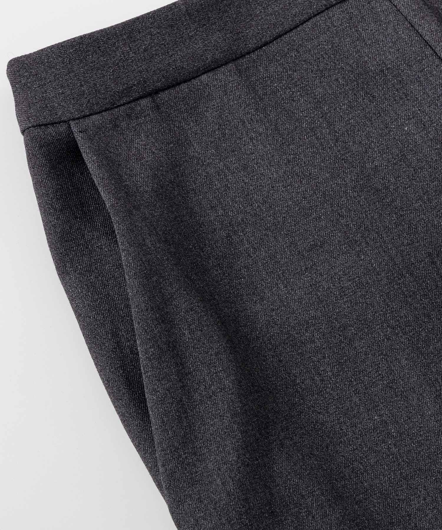 ストレッチテーパードパンツ