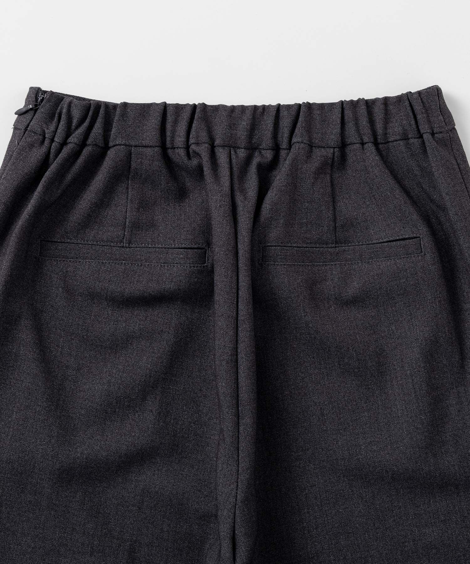 【10月上旬お届け予約商品】ストレッチテーパードパンツ
