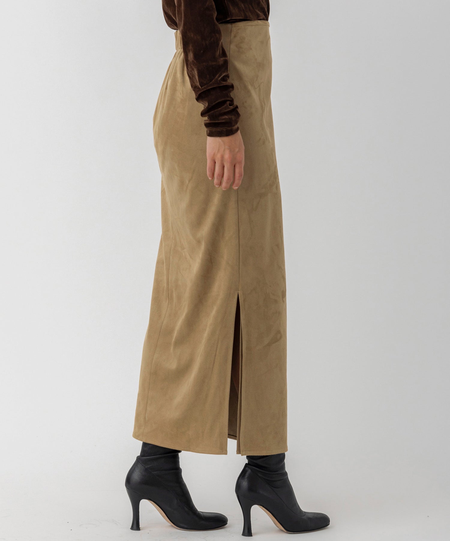 スエードラップタイトスカート