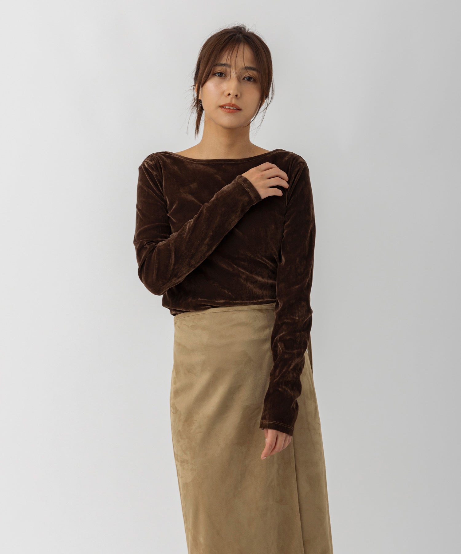 【10月上旬お届け予約商品】ベロアロングスリーブカットソー