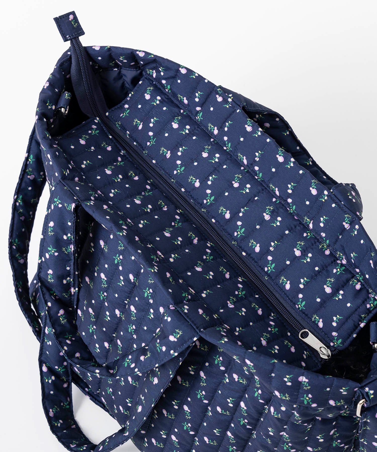 メルトキルティングトートバッグ