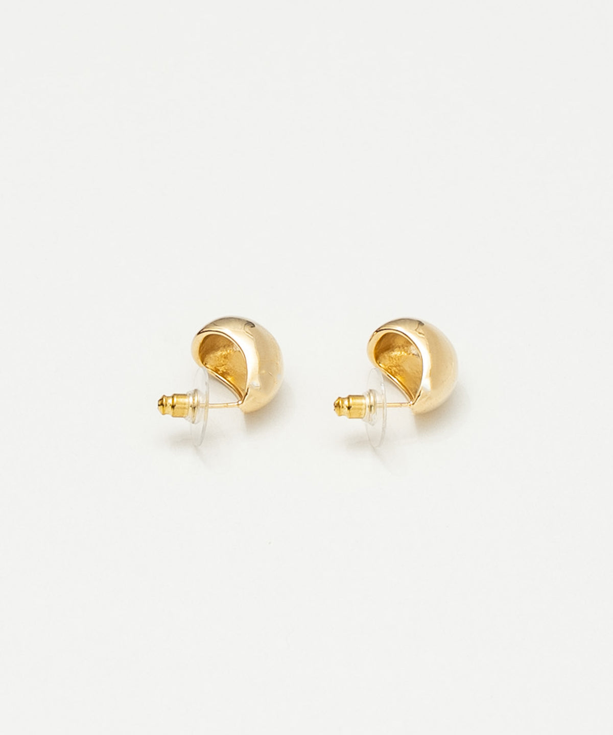 ボールドドームピアス