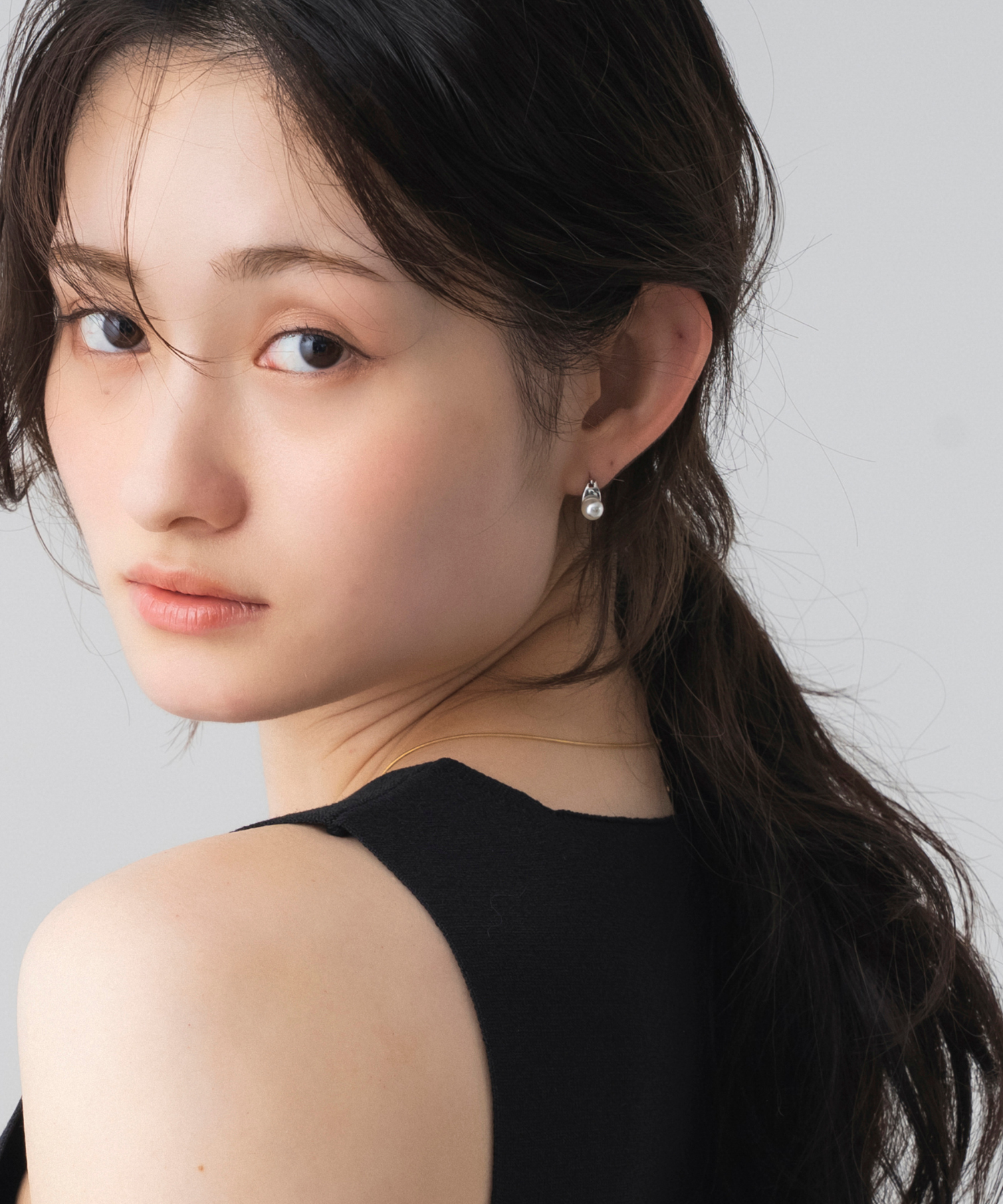 パールアクセントフープピアス