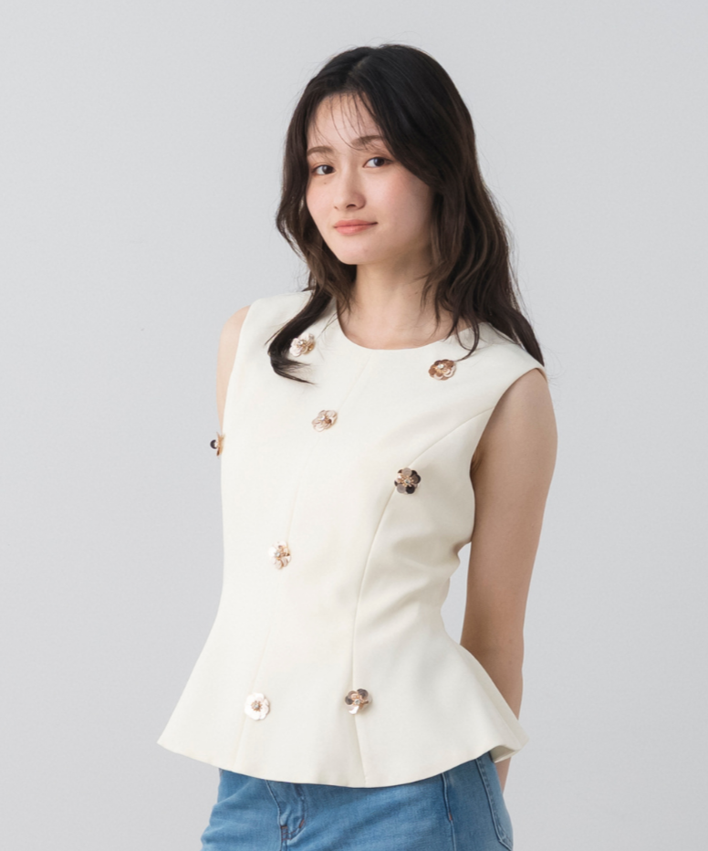 フラワーモチーフノースリーブペプラムトップス｜AJUGA.（アジュガ