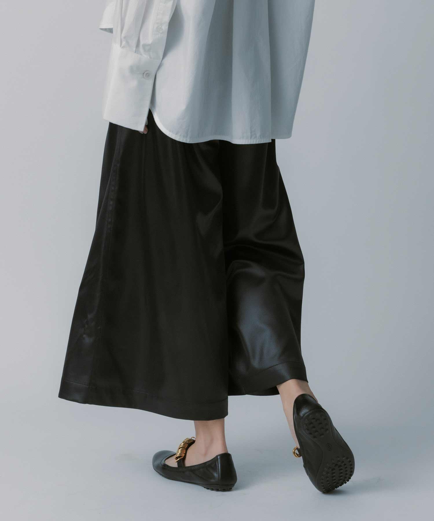 【2月中旬お届け】レザーライク チンツイージーパンツ