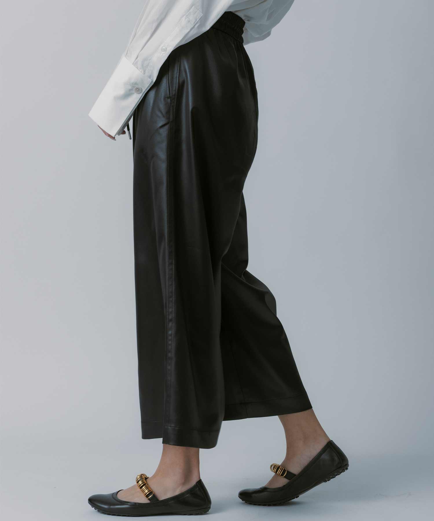 【2月中旬お届け】レザーライク チンツイージーパンツ