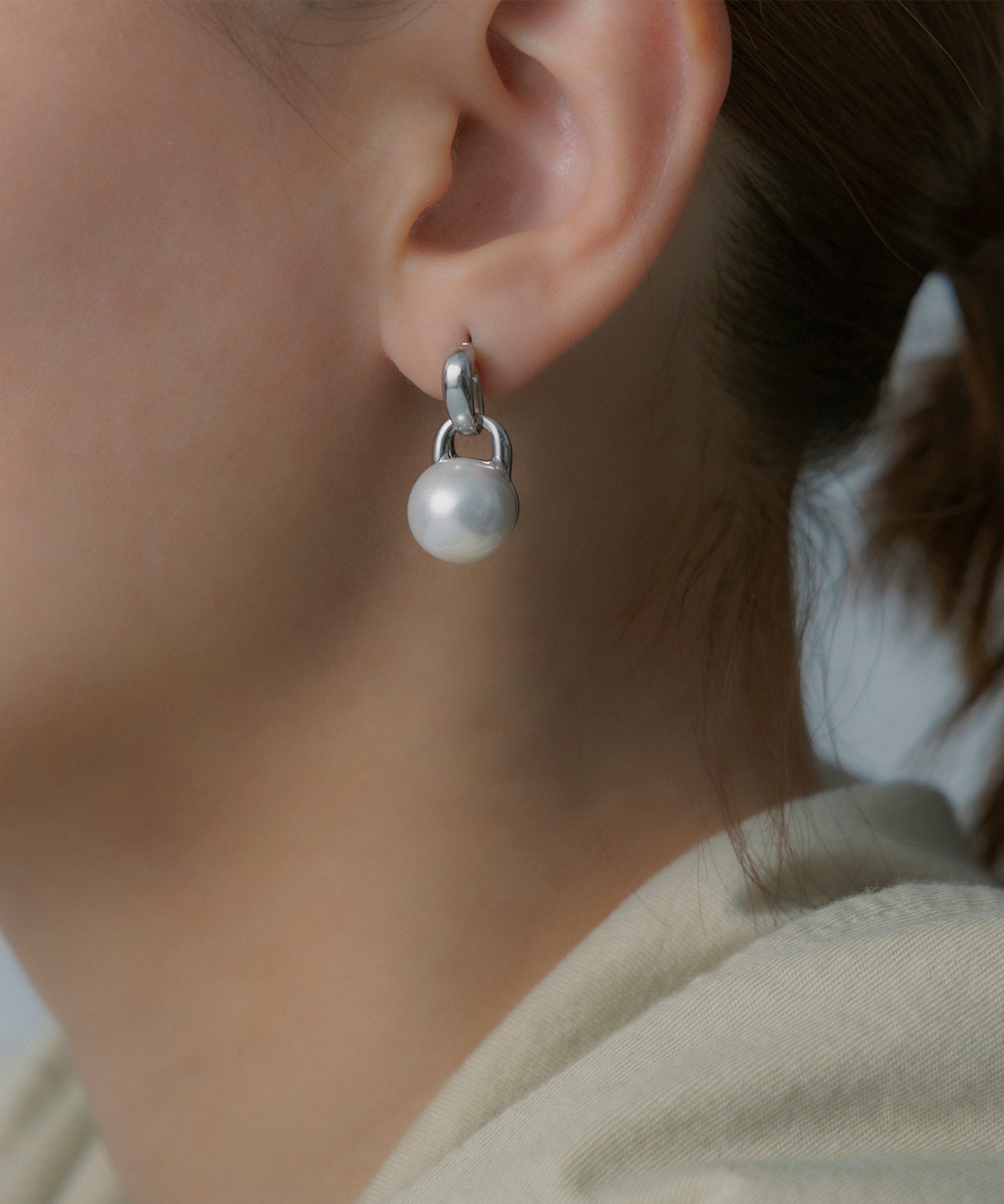 【2月下旬お届け】ツイストピアス